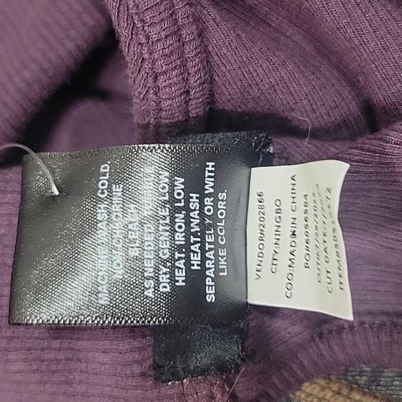 Cosmic Aura Purple Mock Neck Cutout Girls Long-Sleeve LG nwt - Picture 6 of 7